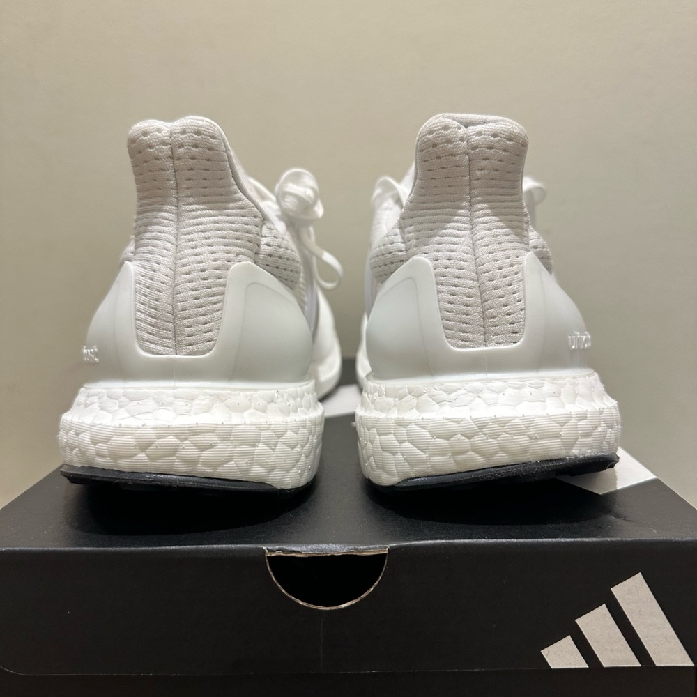 NIB Women adidas Ultraboost 1.0 Shoes Cloud White HQ4207 - Picture 7 of 7